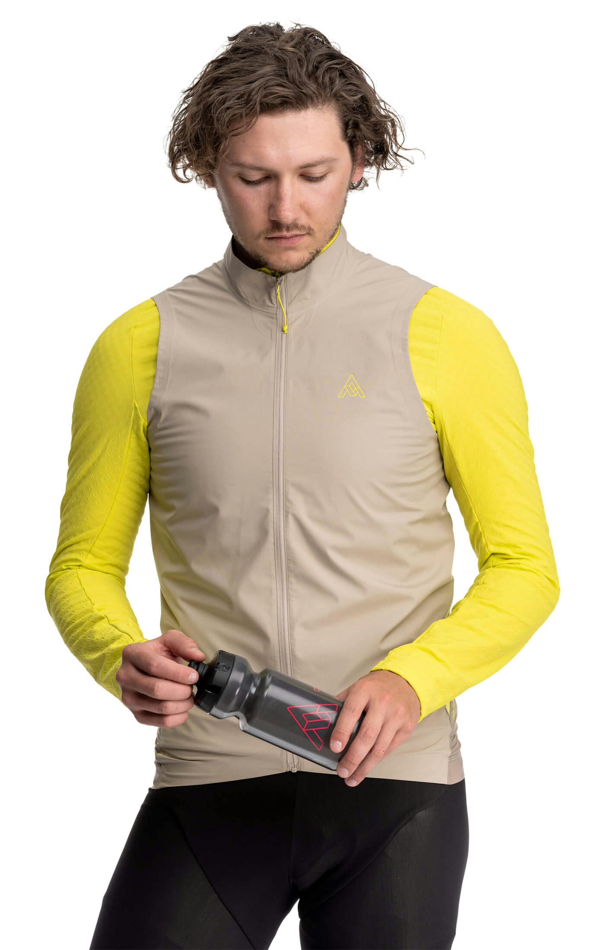 7mesh – Cypress Hybrid Vest Mens Fawn – herrväst